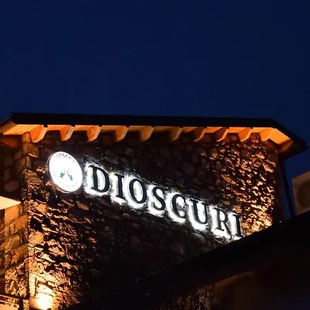 Dioscuri Luxury Lägenhet *